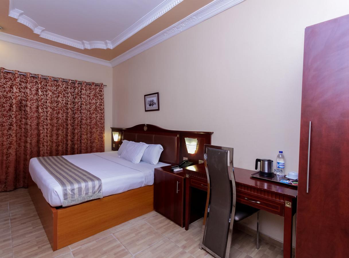 Sunfit - Fitness, Spa, Accommodation Aliayabiagba Eksteriør billede
